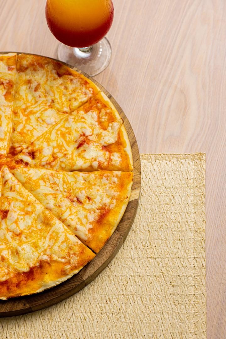 Cheese pizza